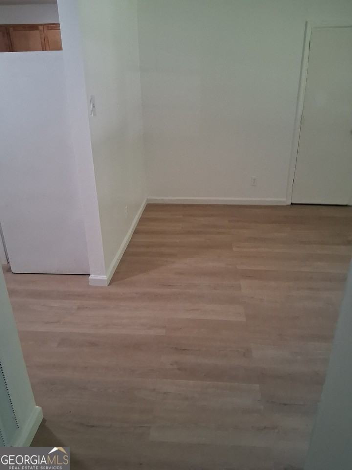 112 Burkshire Ct #A - Photo 6 of 11