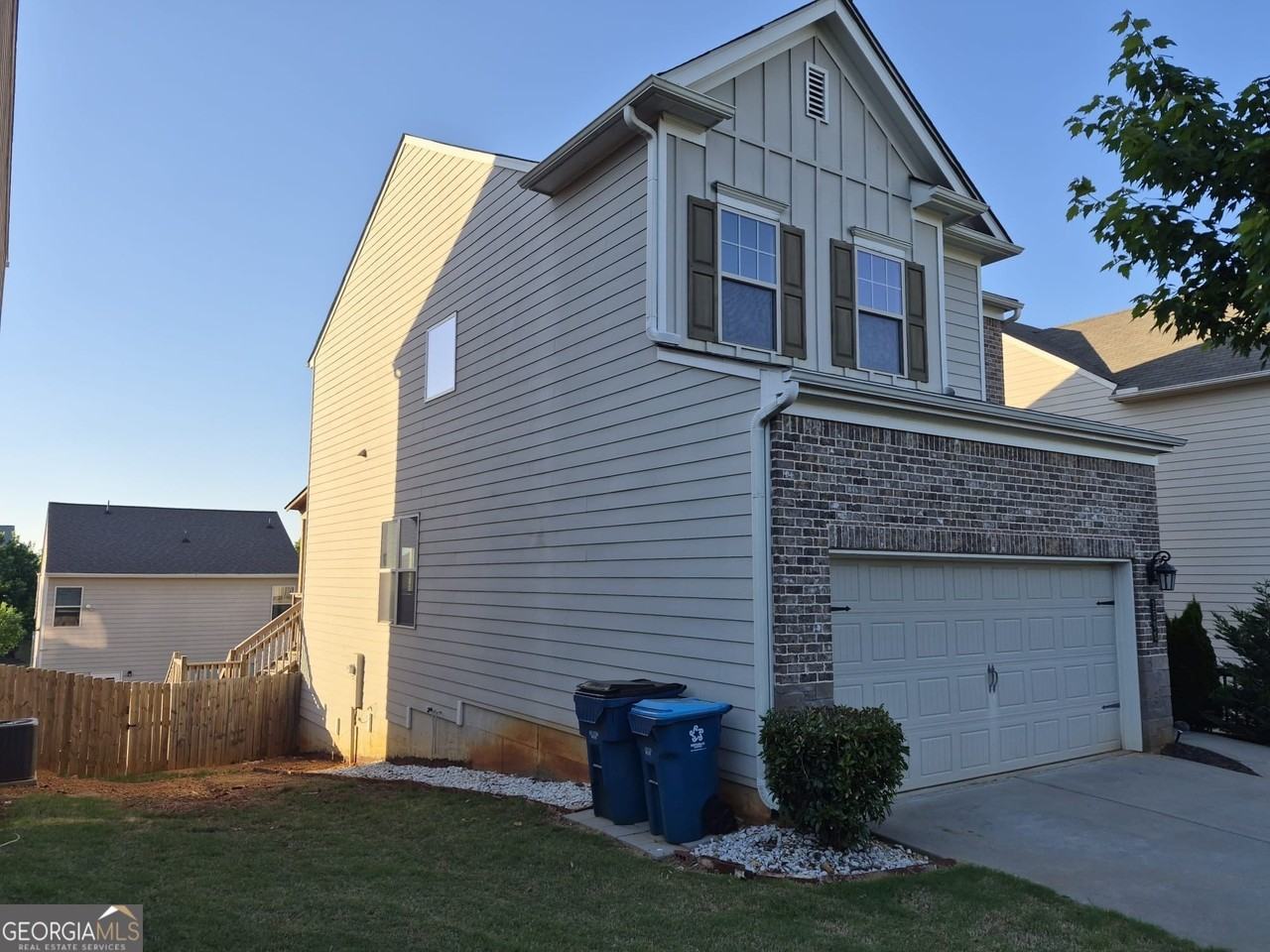1506 Charcoal Ives Rd - Photo 2 of 37