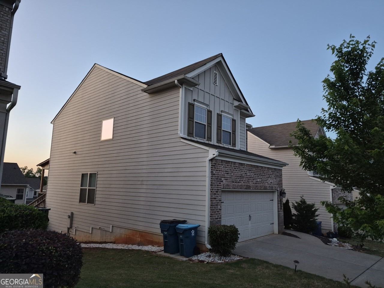 1506 Charcoal Ives Rd - Photo 3 of 37