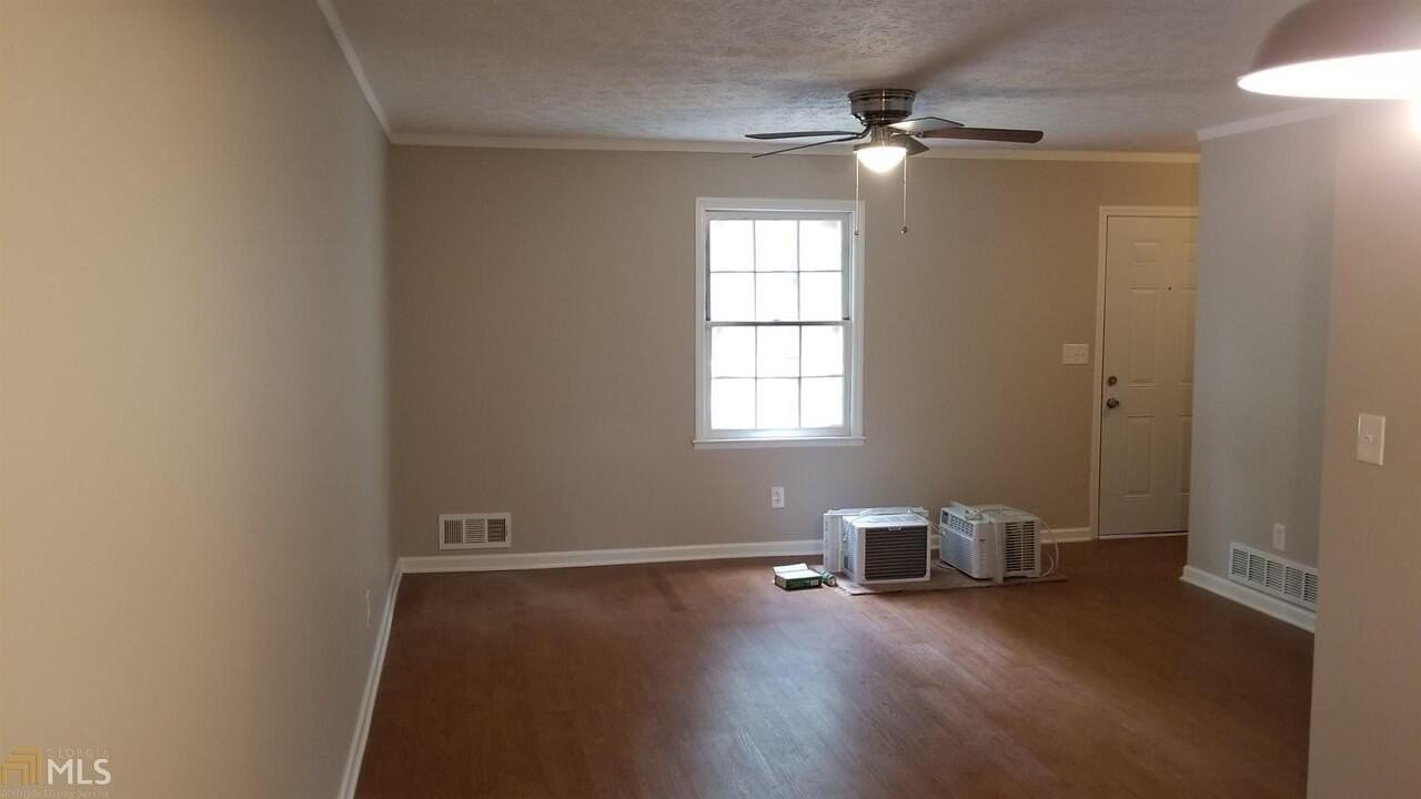 303 Cedar Creek Rd #G - Photo 5 of 8
