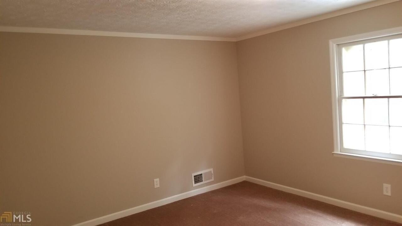 303 Cedar Creek Rd #G - Photo 6 of 8