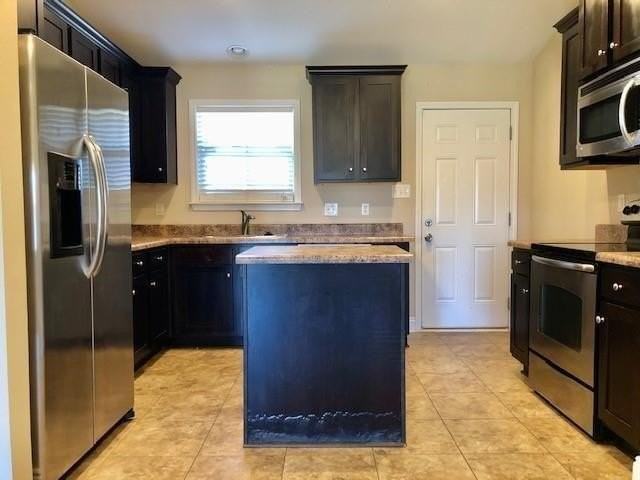 9825 Winchester Dr N - Photo 5 of 12