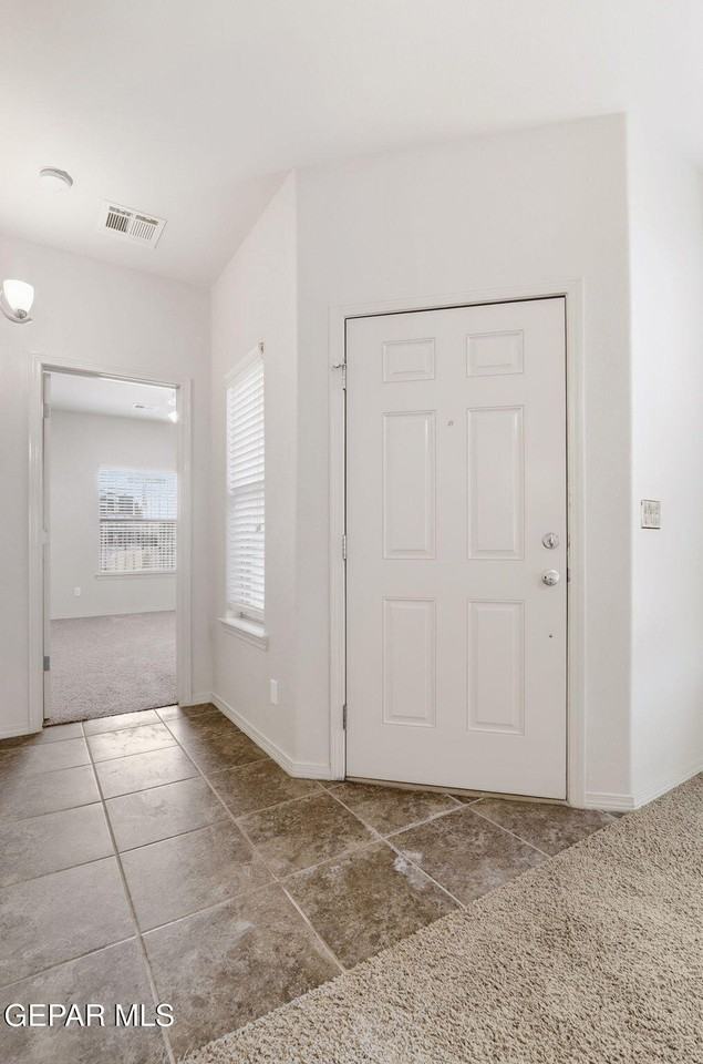 13020 Stonington Ln - Photo 7 of 40