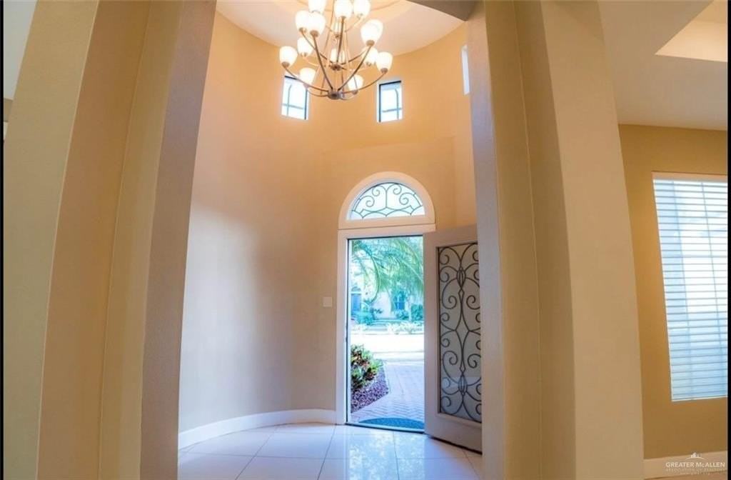 1220 E Agusta Ave - Photo 6 of 17