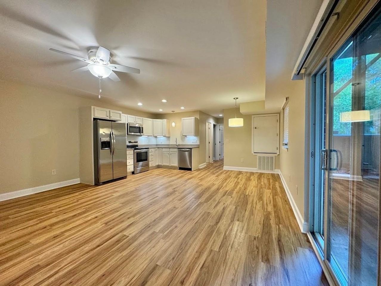 106 S Anderson St - Photo 2 of 11