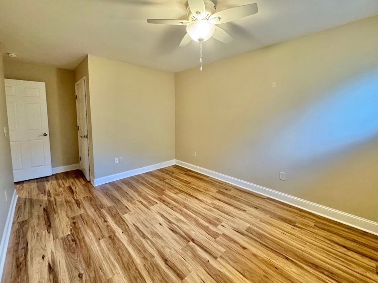 106 S Anderson St - Photo 4 of 11