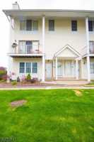 featured image of 10 Amherst Ct