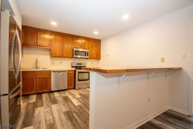 10 Amherst Ct - Photo 3 of 21