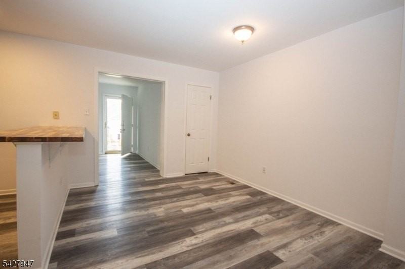 10 Amherst Ct - Photo 4 of 21