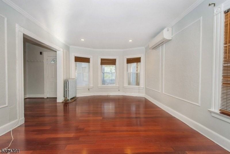 51 Cedar Ave - Photo 2 of 28