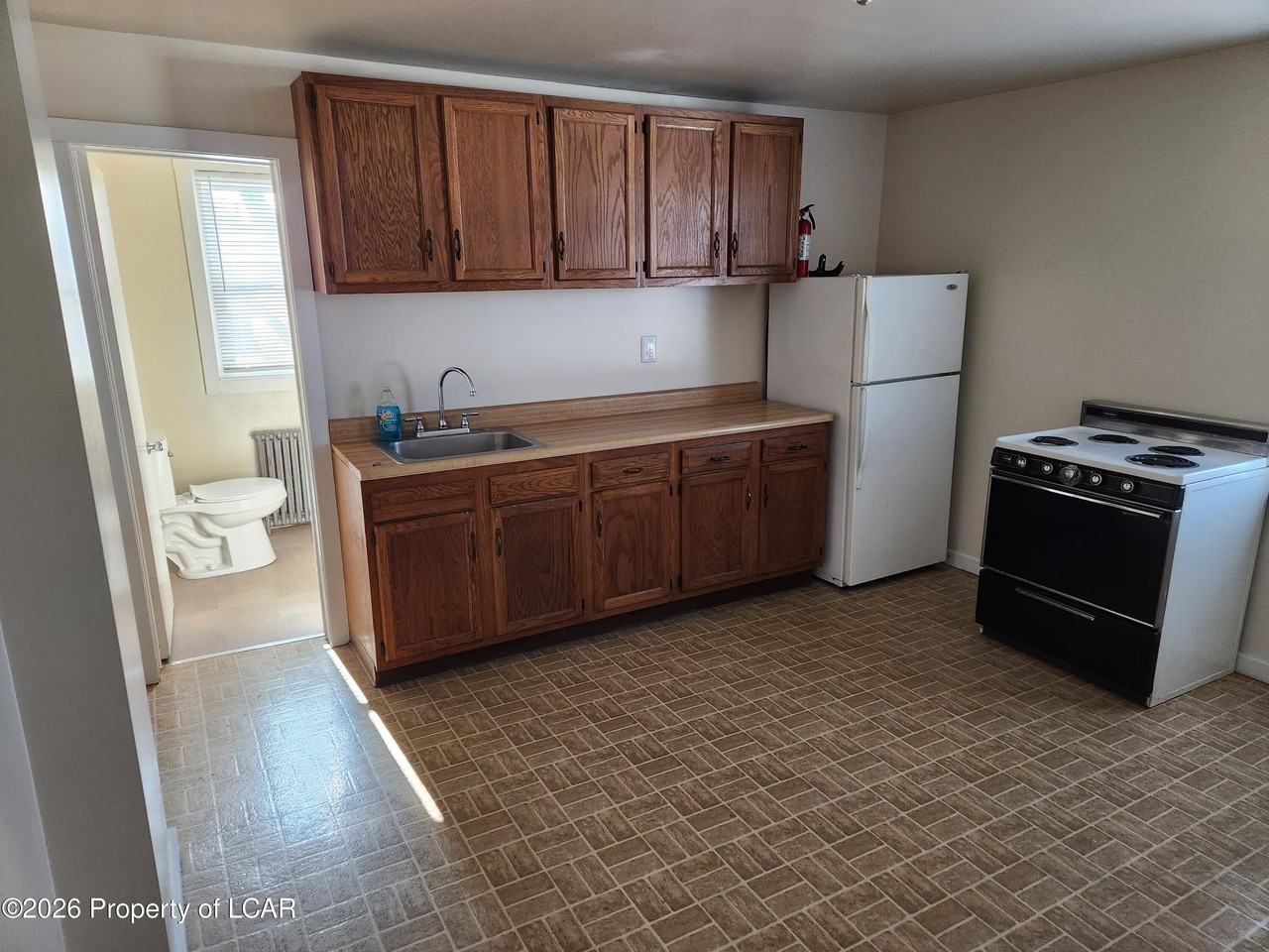 703 E Northampton St - Photo 2 of 8