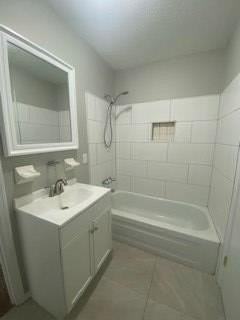 728 Elaine St - Photo 3 of 10