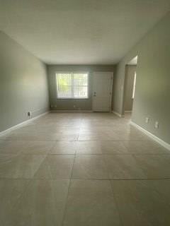 728 Elaine St - Photo 6 of 10