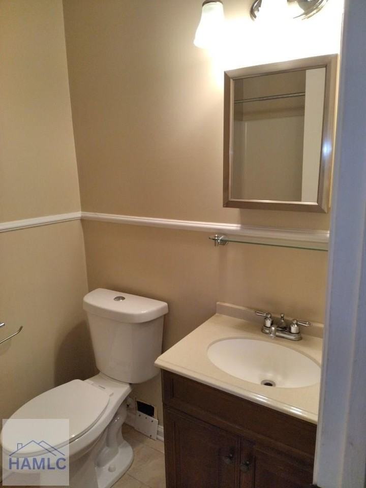905 King Air Ct - Photo 3 of 12