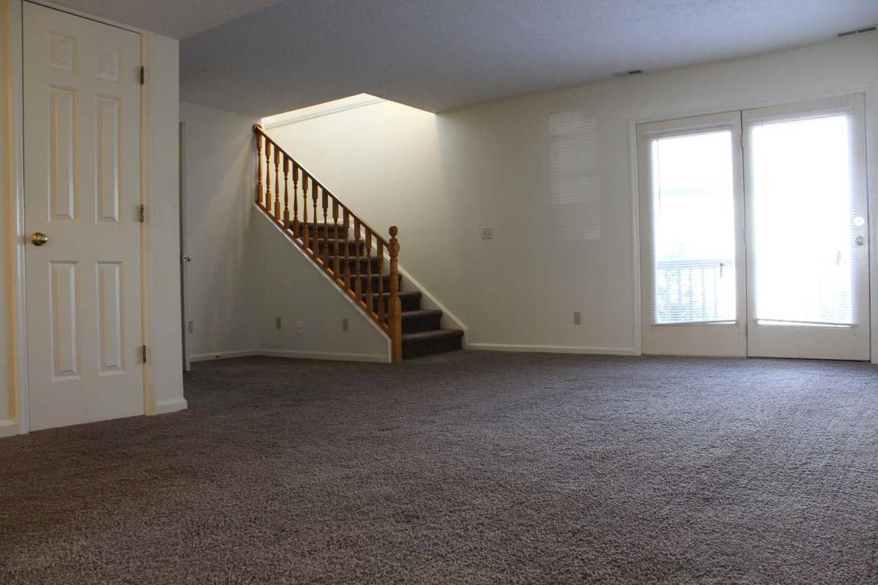 122 Alderman Dr - Photo 5 of 5