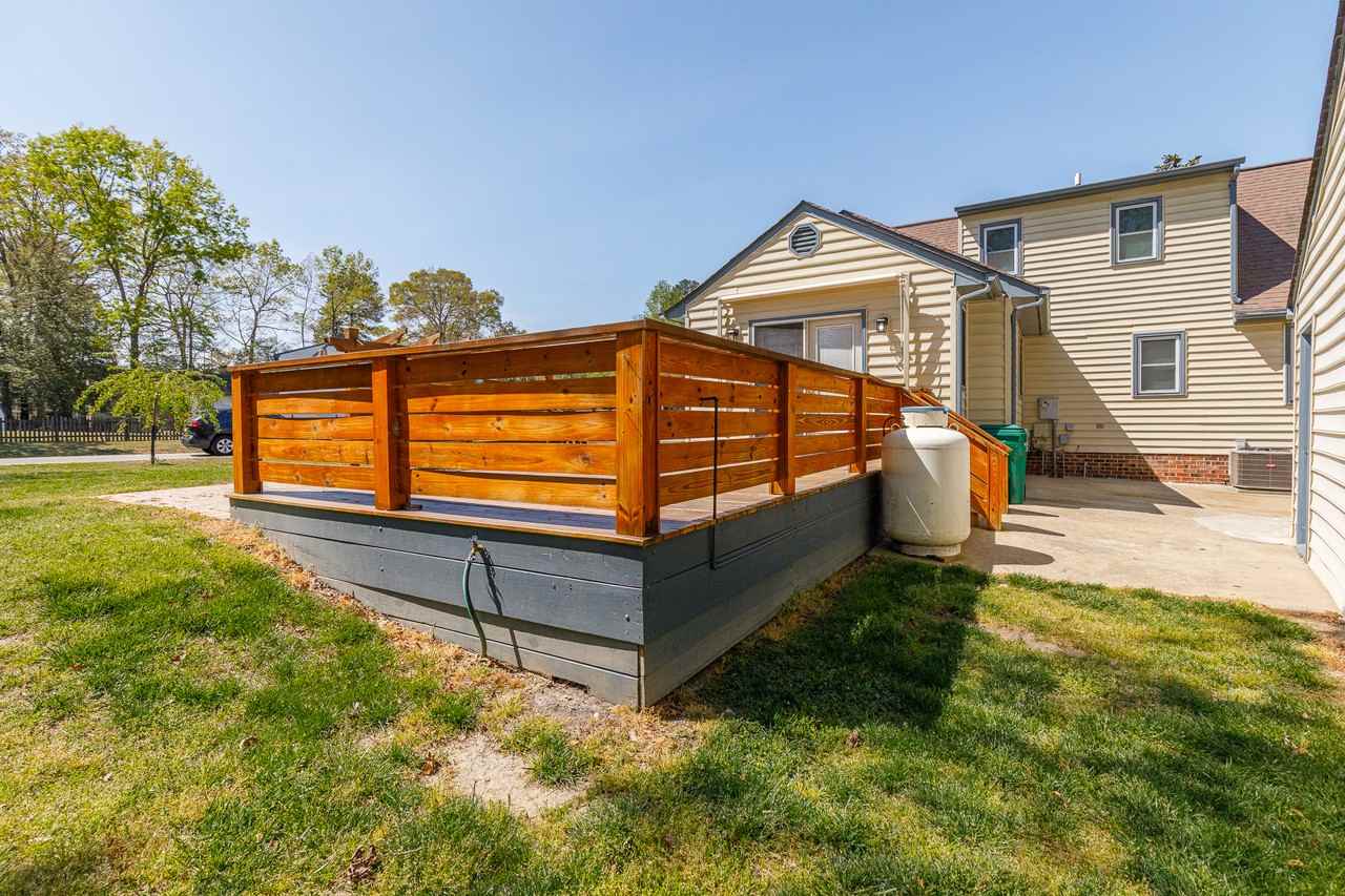 421 Evanrude Ln #1 - Photo 6 of 26