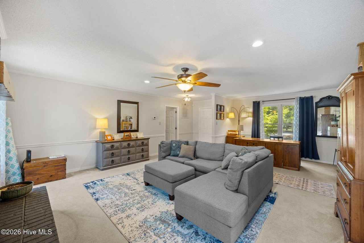 3304 Tack House Rd - Photo 5 of 42