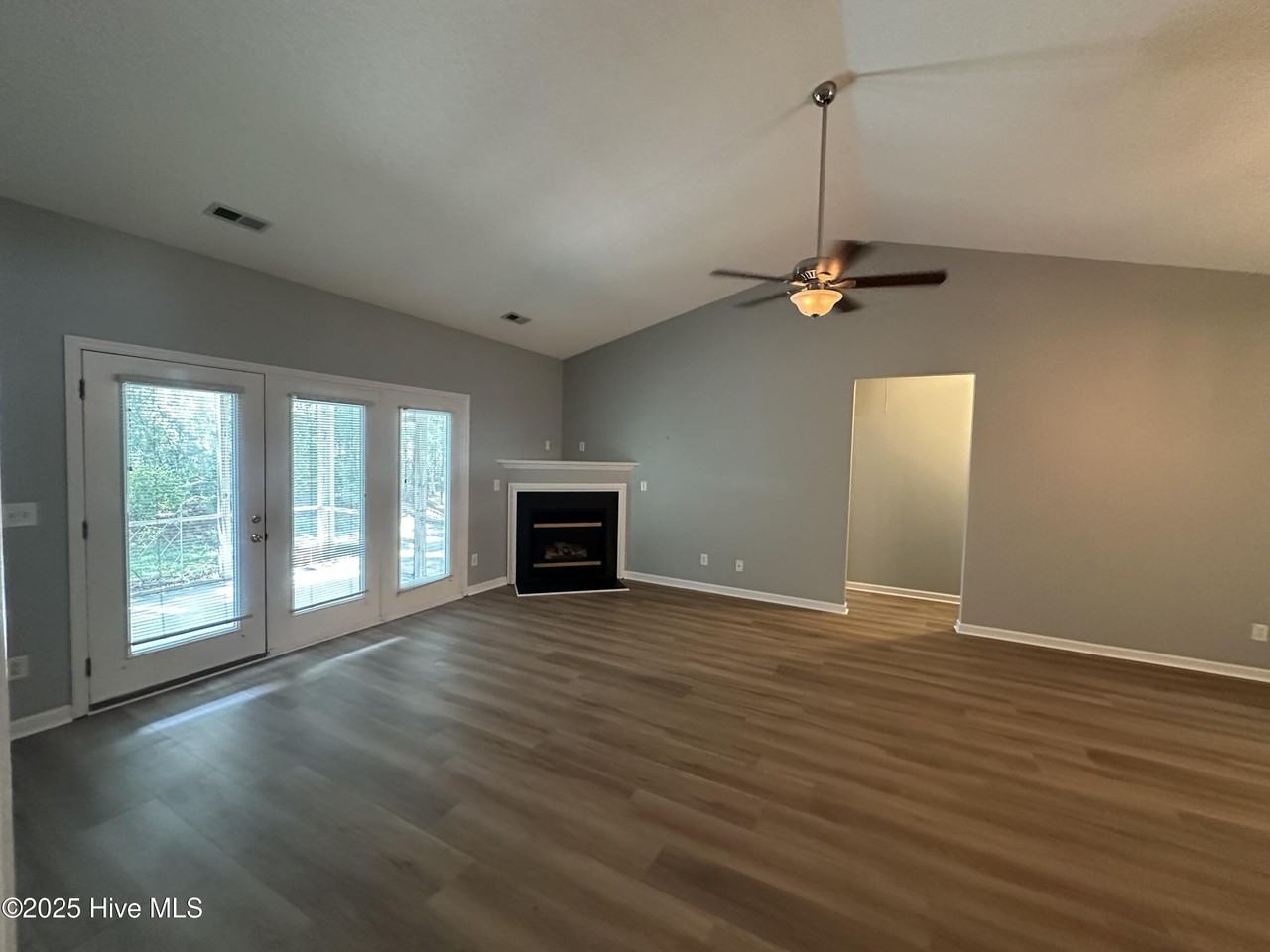 264 Bonnet Way - Photo 4 of 38