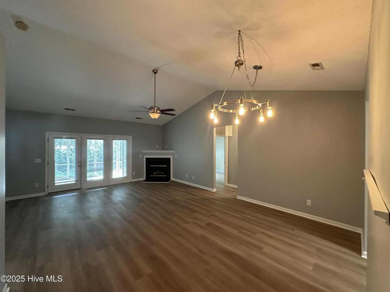 264 Bonnet Way - Photo 5 of 38