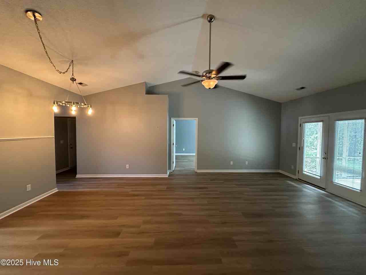 264 Bonnet Way - Photo 6 of 38