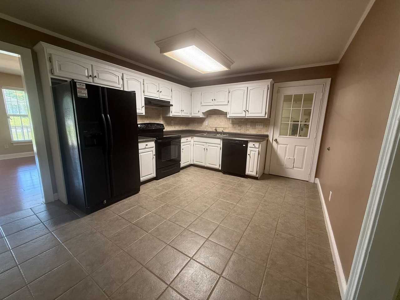 135 Quail Run Trce - Photo 3 of 11