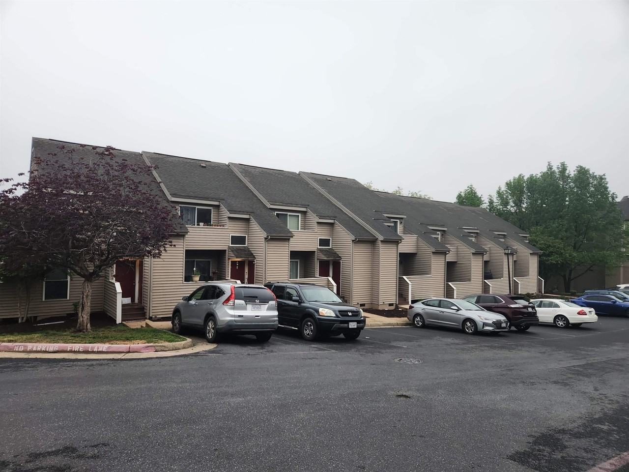 1394 Bradley Dr - Photo 3 of 41