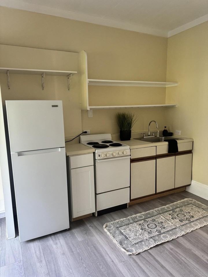 1120 Washington St #SU - Photo 2 of 9