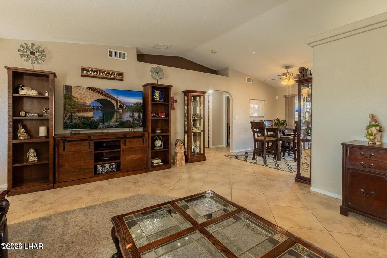 3117 Chemehuevi Blvd - Photo 5 of 25