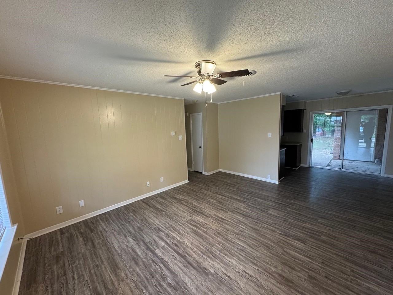 605 Circle Dr Apt A - Photo 2 of 8