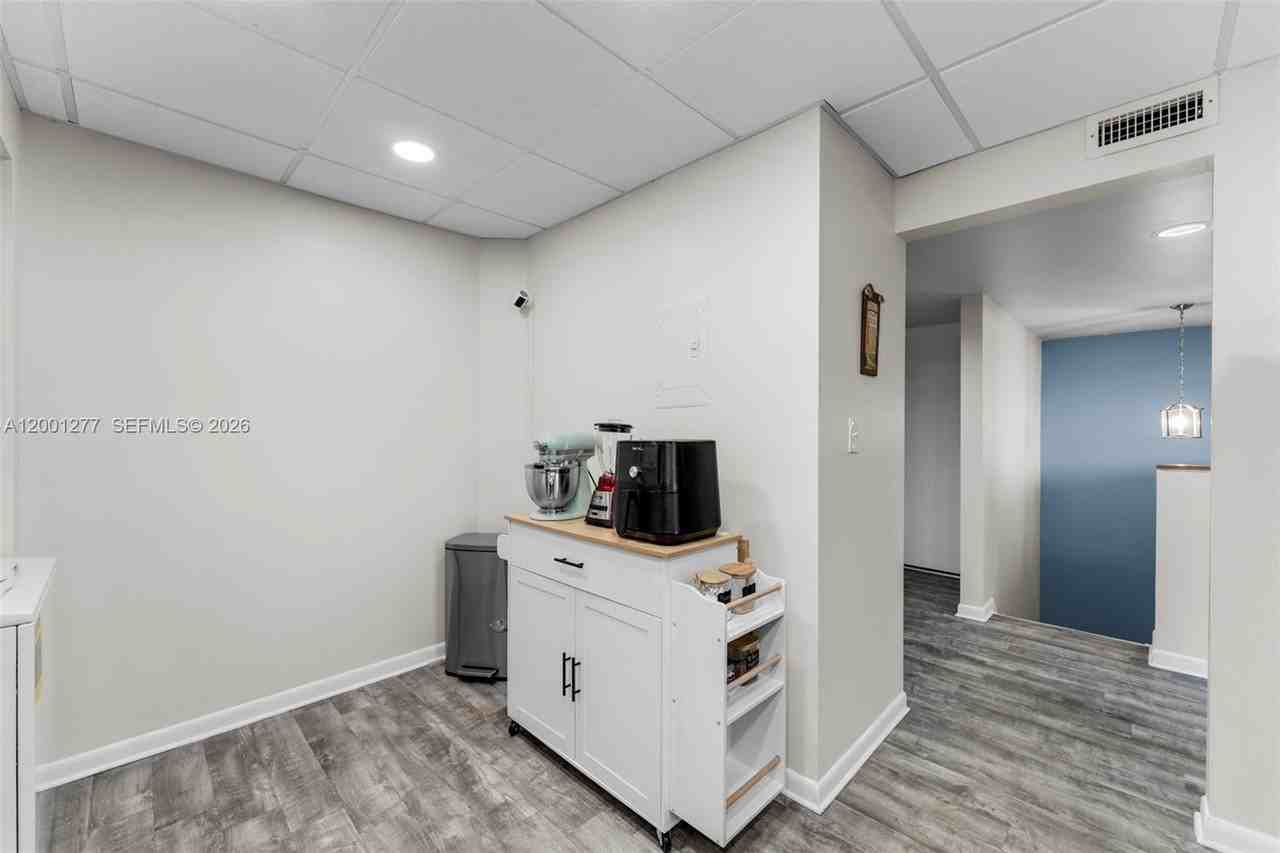 6701 Sw 116th Ct #406 - Photo 2 of 8