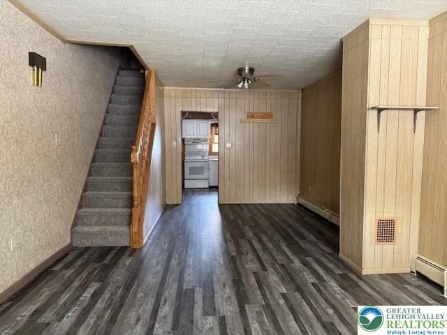 32 Powell St - Photo 4 of 12