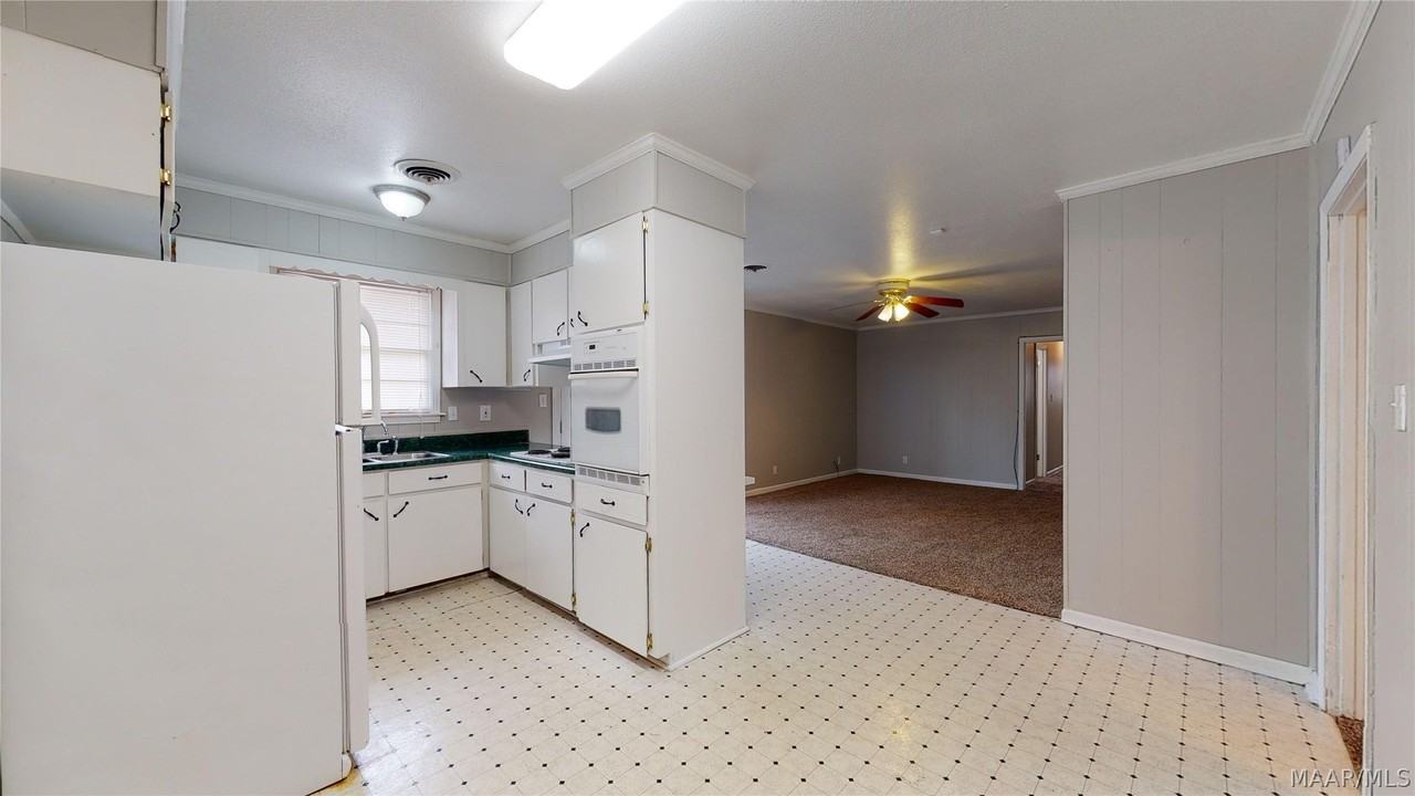 3252 Cheltenham Dr - Photo 7 of 23