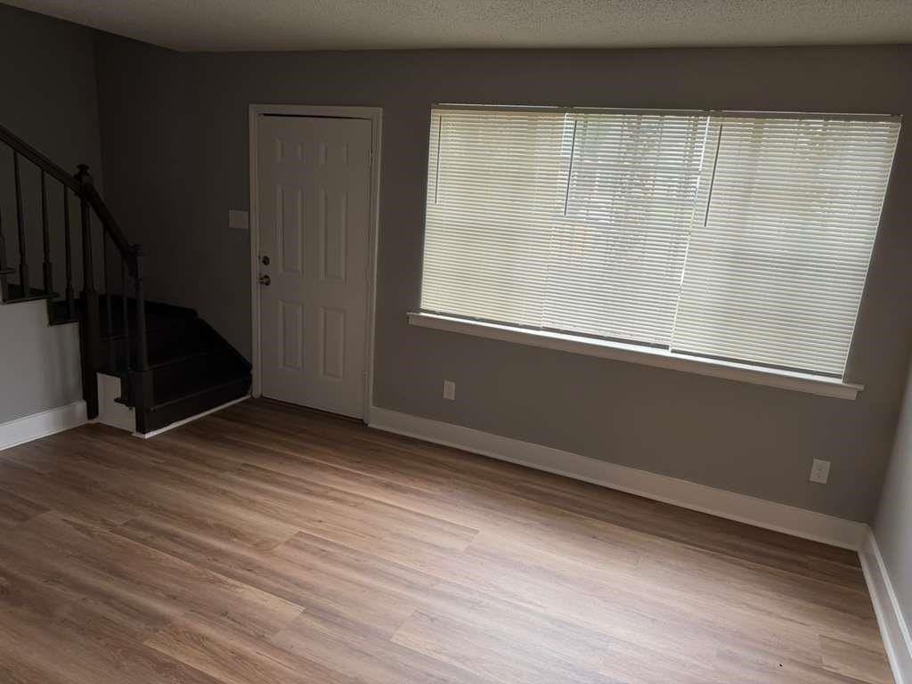 1010 University St - Photo 7 of 17