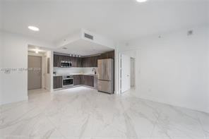 Ne 18th St - Photo 5 of 8