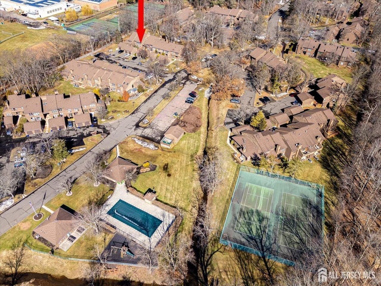 133 Oakmont Ct - Photo 7 of 38