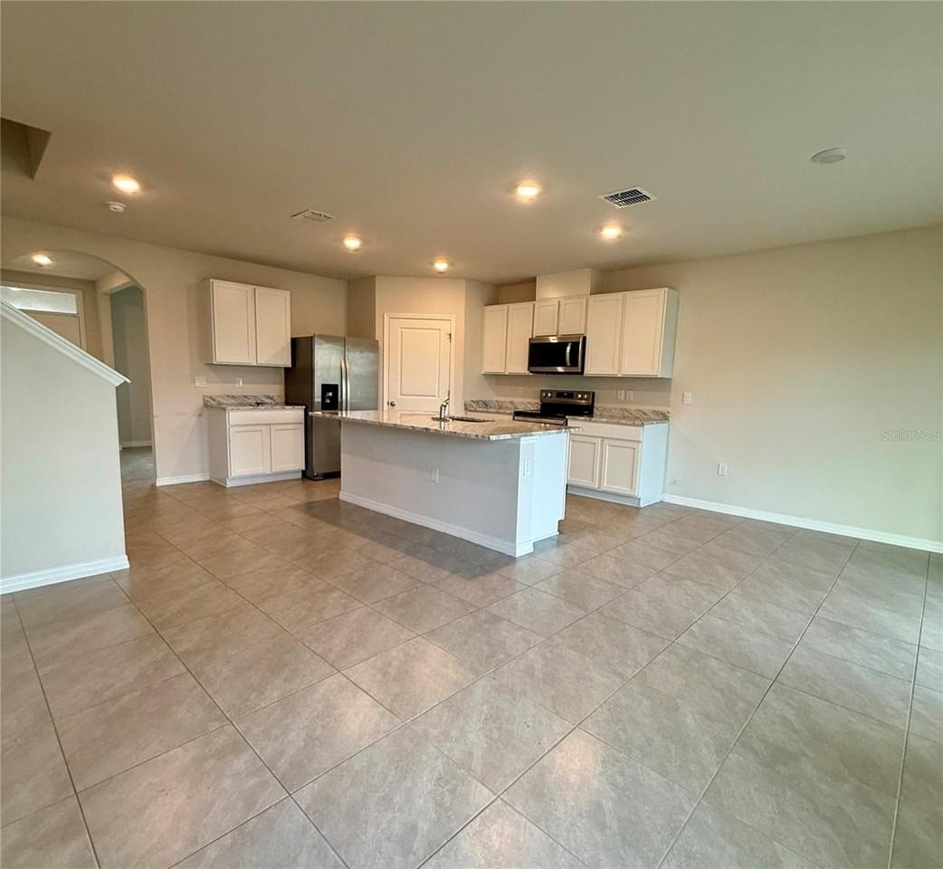 18011 Canopy Pl - Photo 3 of 31