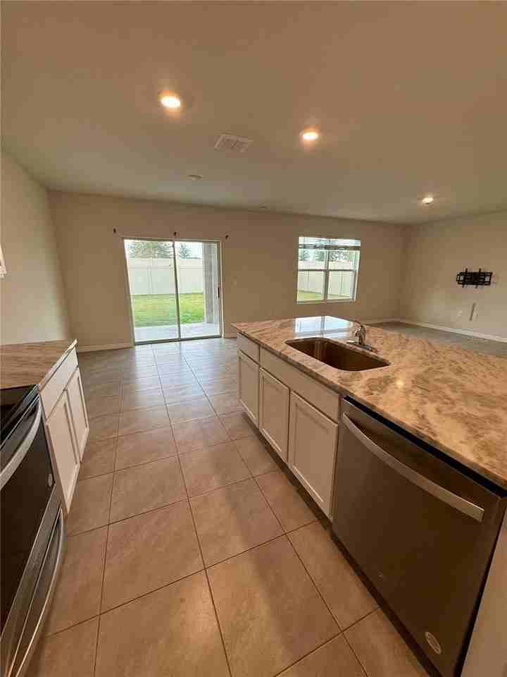 18011 Canopy Pl - Photo 6 of 31