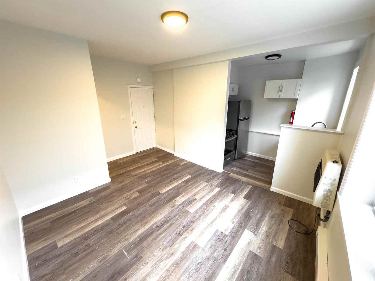 428 Liberty St #428-2C - Photo 3 of 8