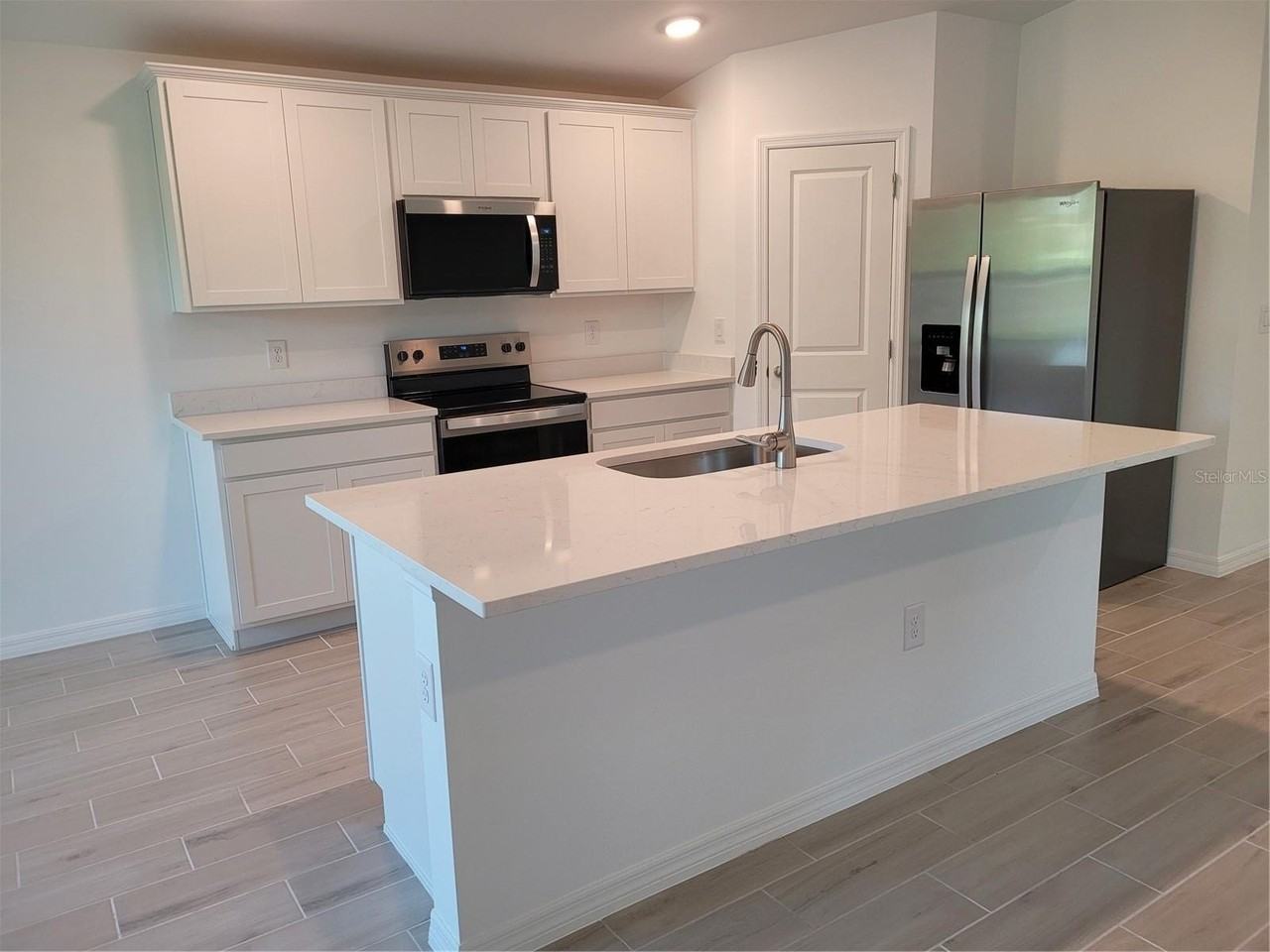 6305 Shaw St - Photo 4 of 23
