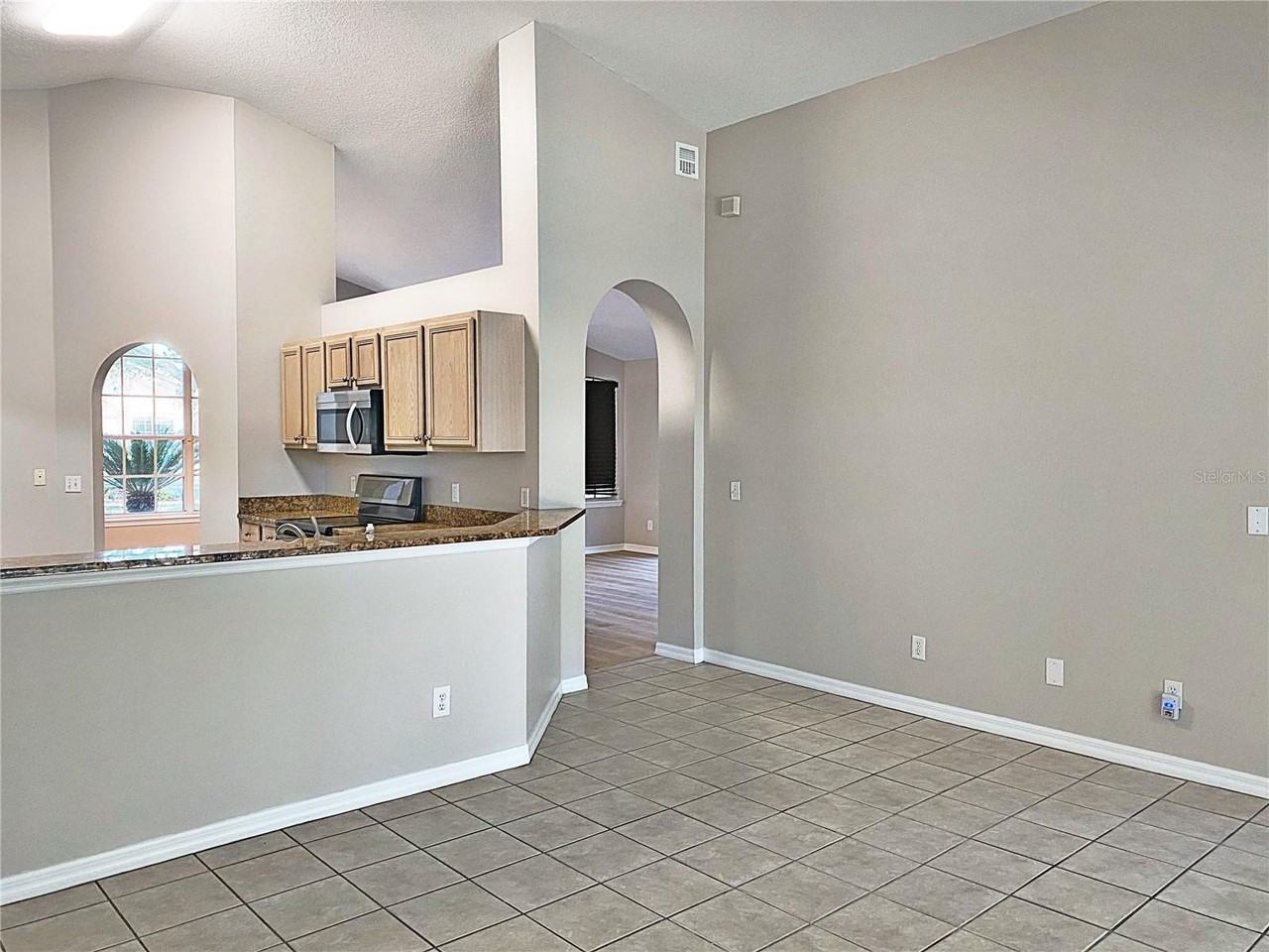 16834 Rockwell Heights Ln - Photo 5 of 21