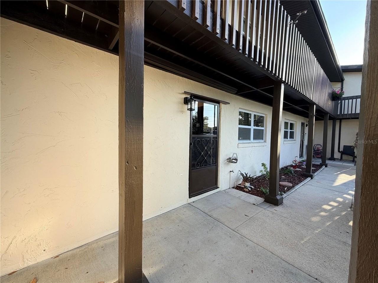 900 Avenue Z Se #C2 - Photo 2 of 17