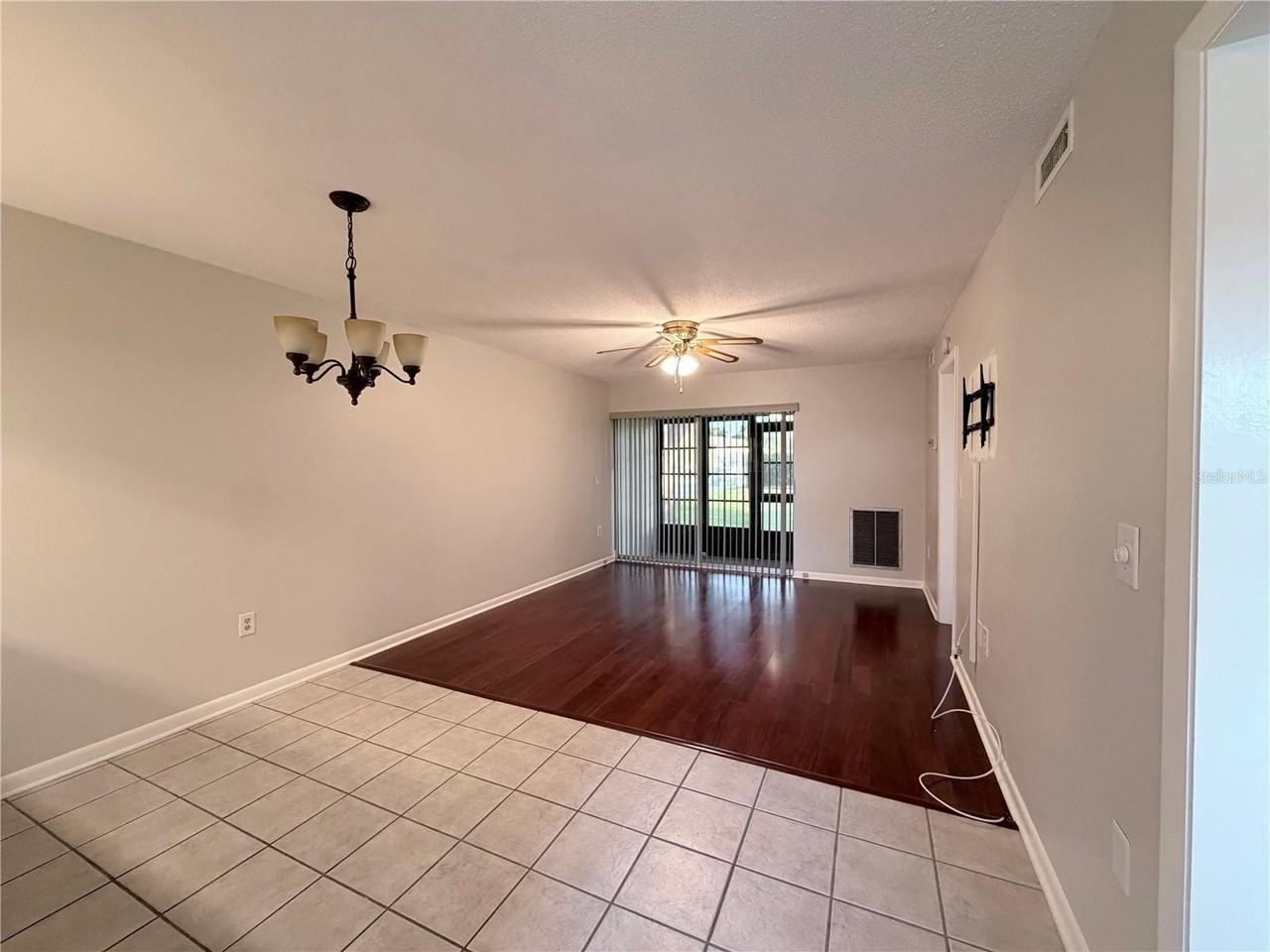 900 Avenue Z Se #C2 - Photo 3 of 17