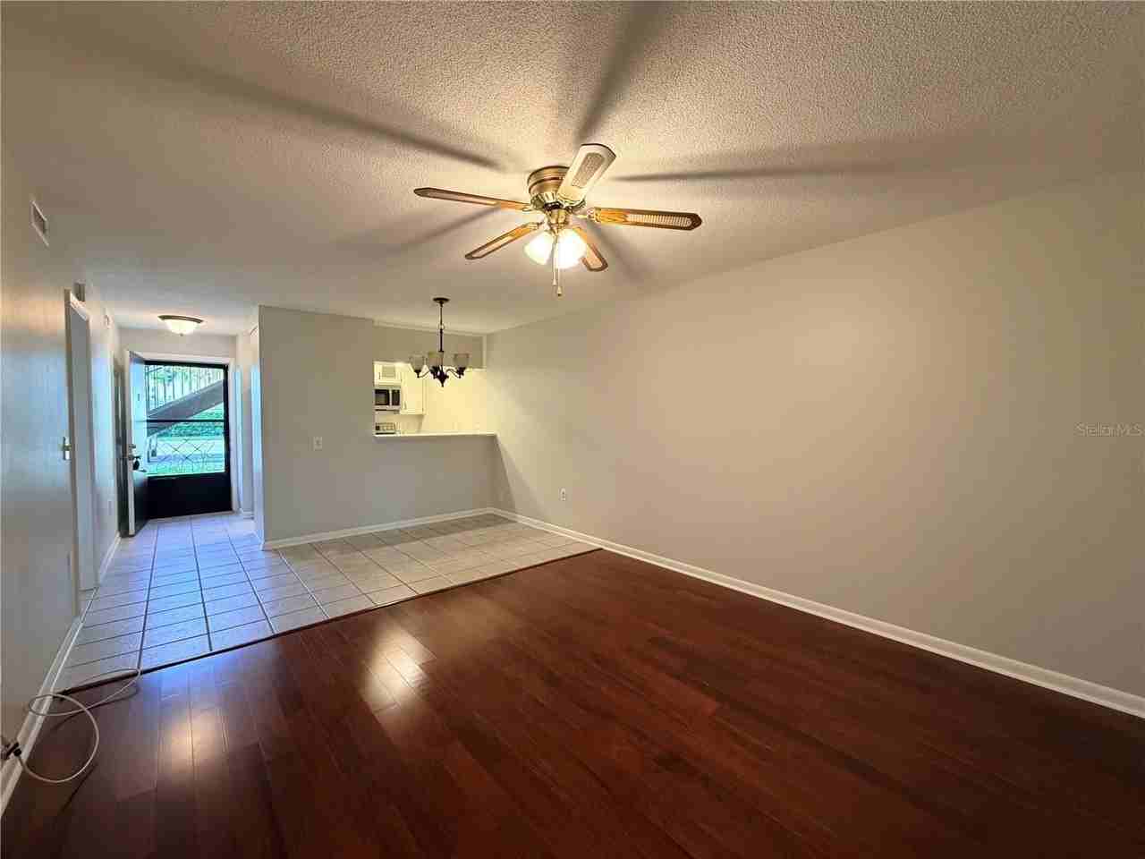 900 Avenue Z Se #C2 - Photo 4 of 17