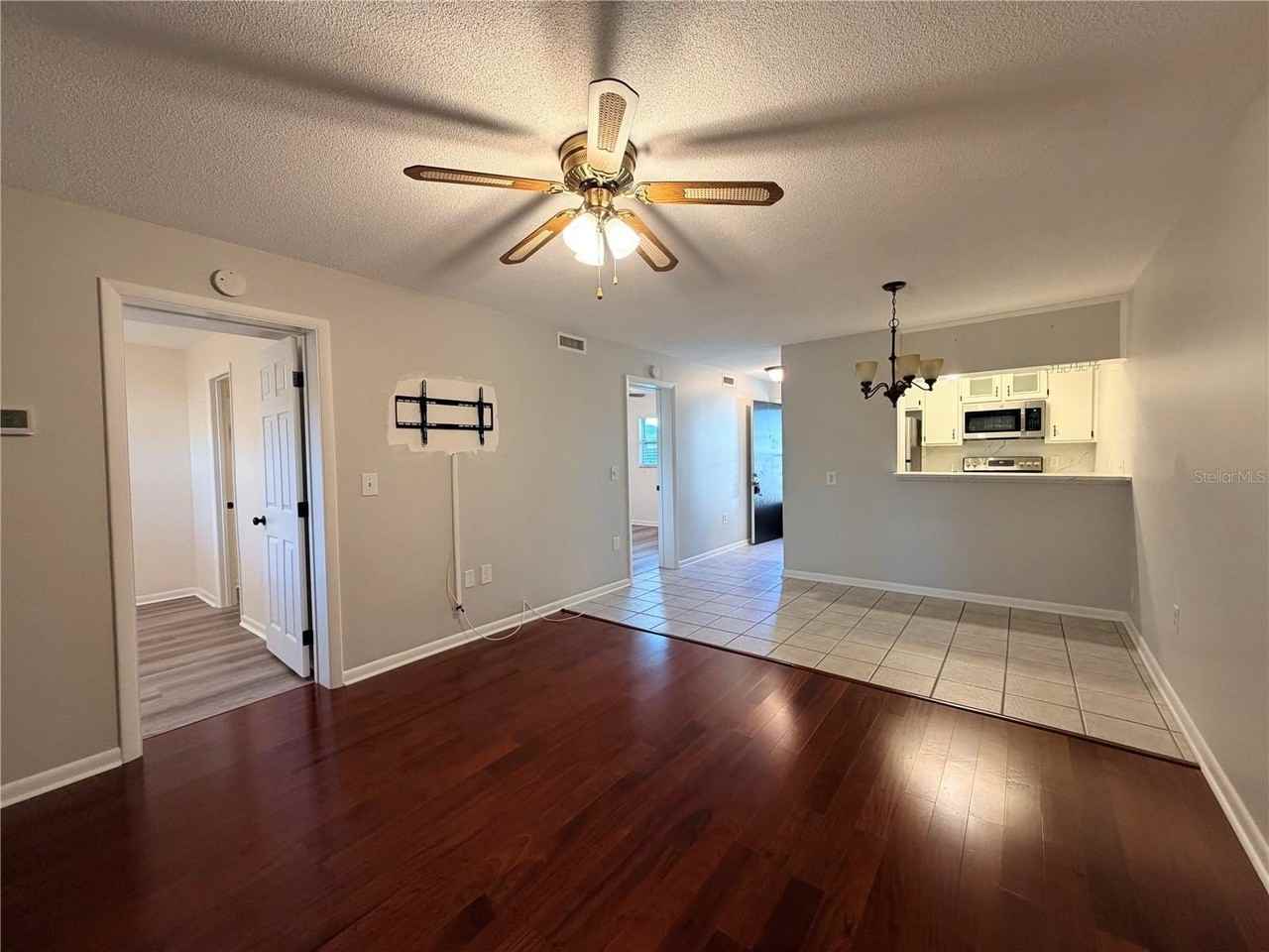 900 Avenue Z Se #C2 - Photo 5 of 17