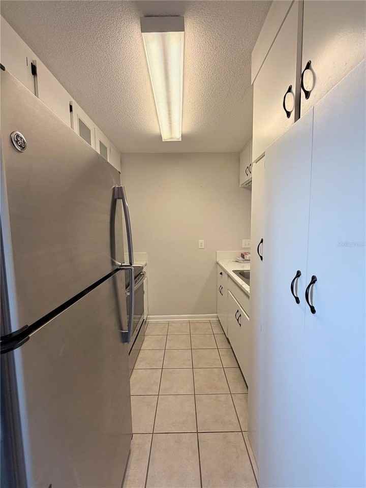 900 Avenue Z Se #C2 - Photo 6 of 17