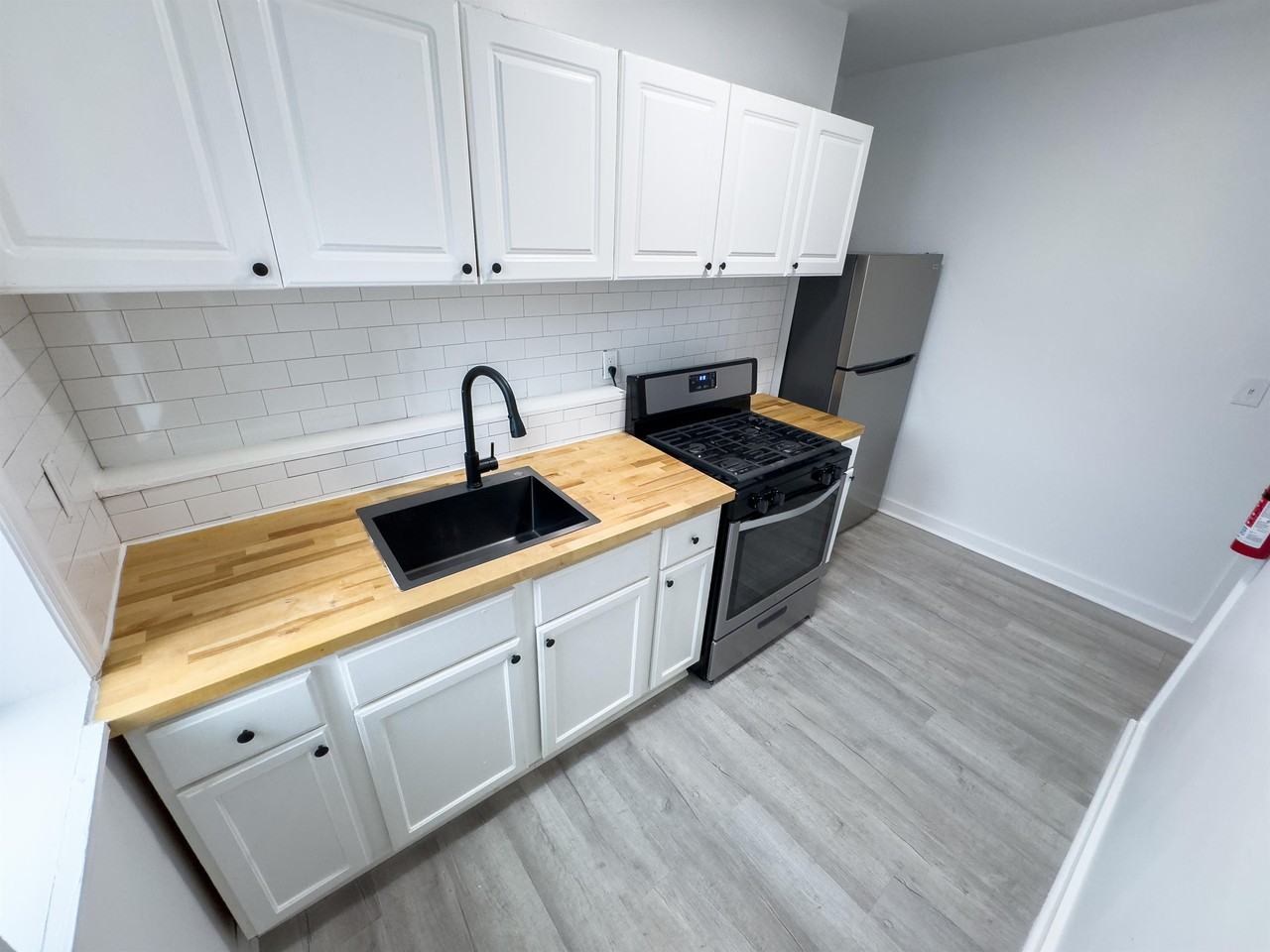 428 Liberty St #428-3A - Photo 7 of 10