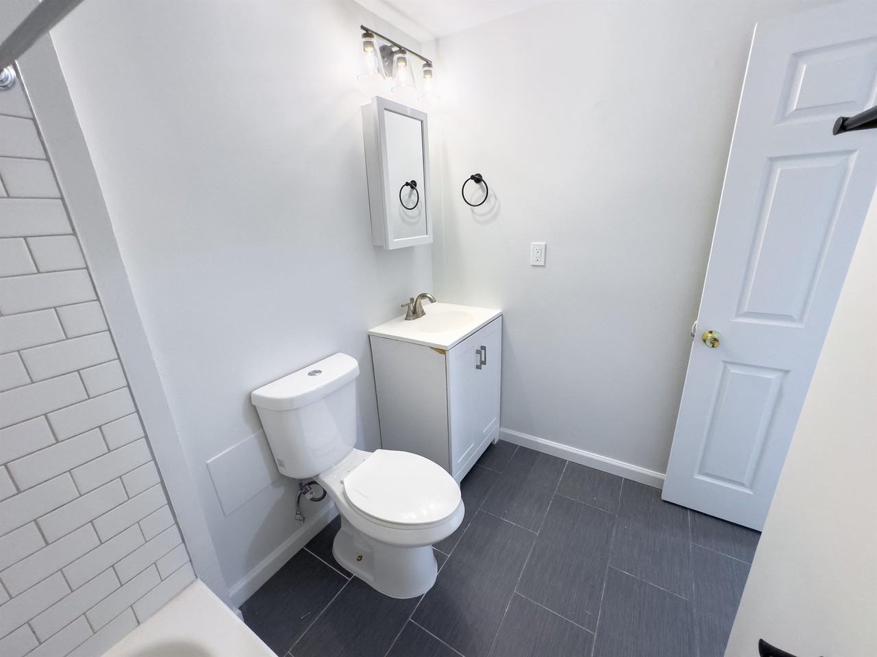 428 Liberty St #428-2B - Photo 3 of 9