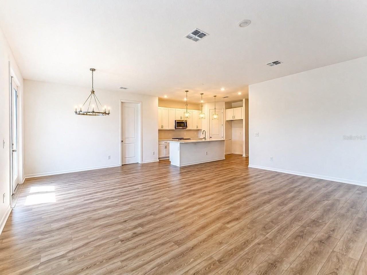 5712 Haystack Dr - Photo 5 of 21