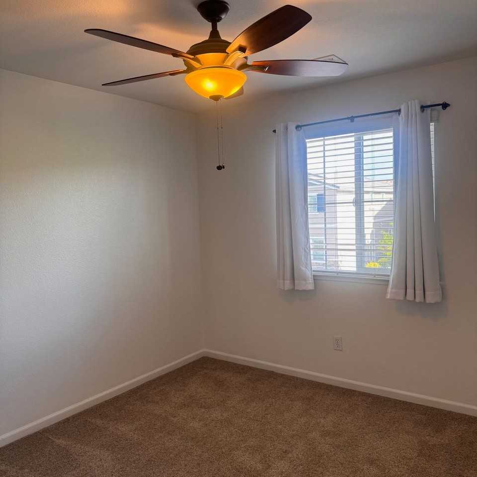 2066 Waterhouse Rd - Photo 7 of 11