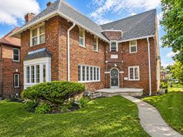 featured image of 8951 La Salle Boulevard